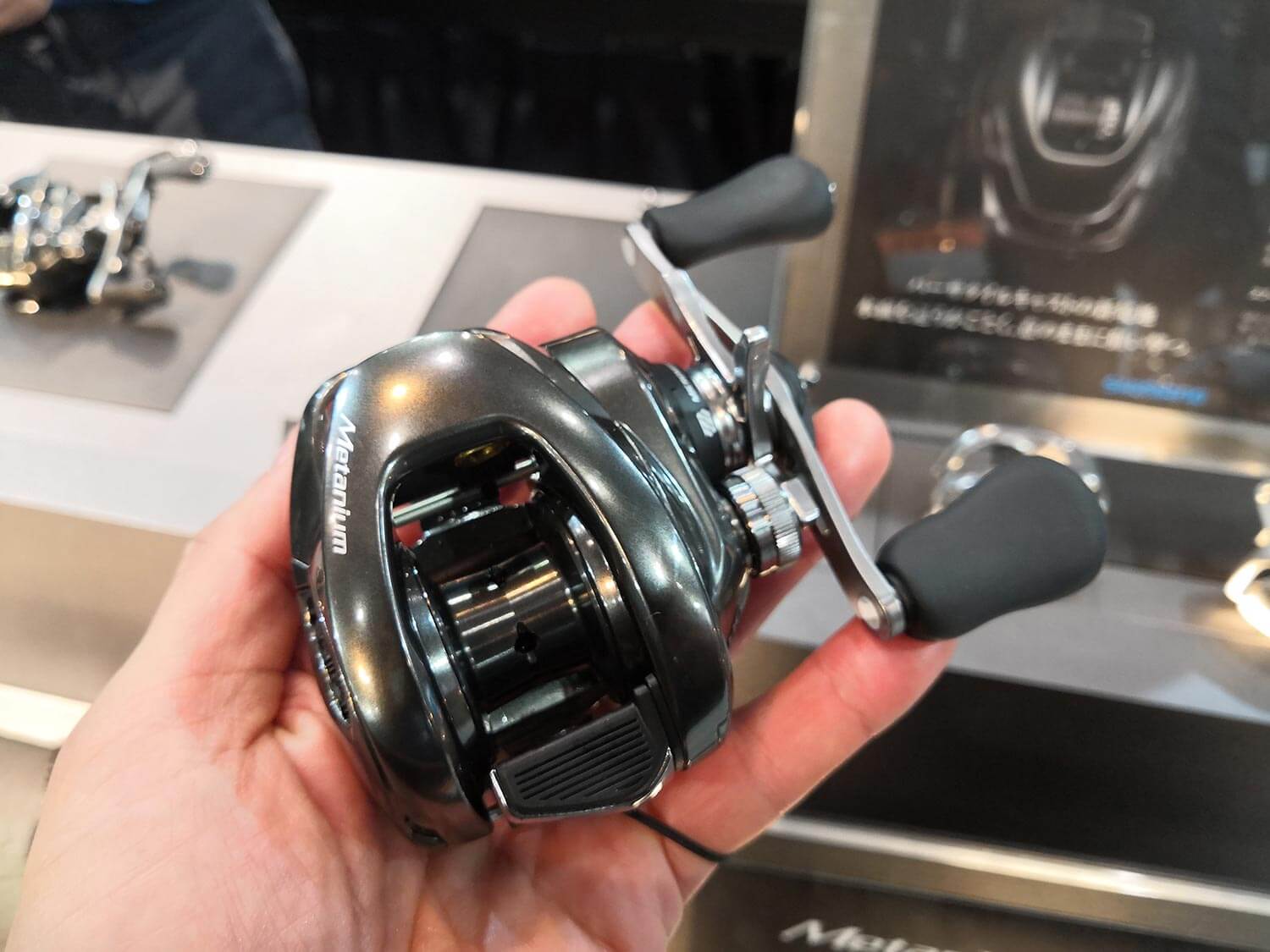 Shimano 20 Metanium XG Baitcast Reel Right Handle fishing Reel used